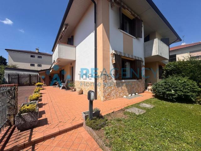 Casa in vendita a Sovizzo, Vicenza
