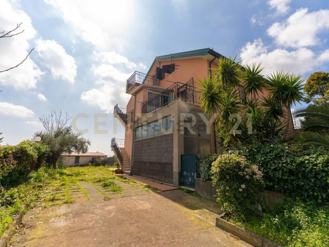 Casa in vendita a Pedara, Sicilia