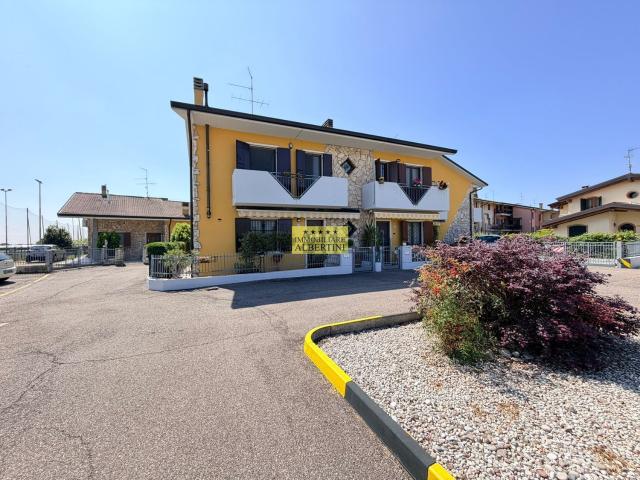 Casa in vendita a Ognissanti, Villafranca Di Verona