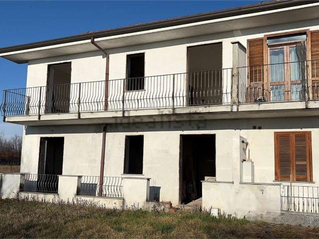 Casa in vendita a Furato, Inveruno