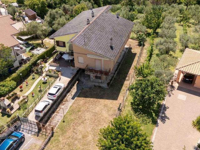 Casa in vendita a Salisano, Lazio