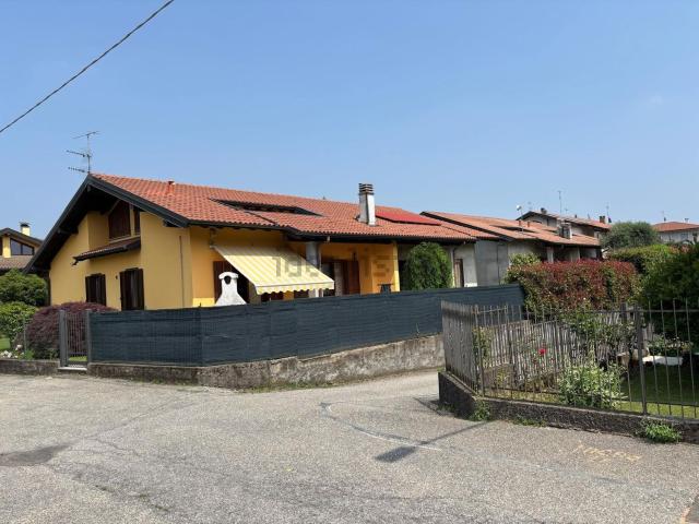 Casa in vendita a Comunità Montana del Piambello, Arcisate