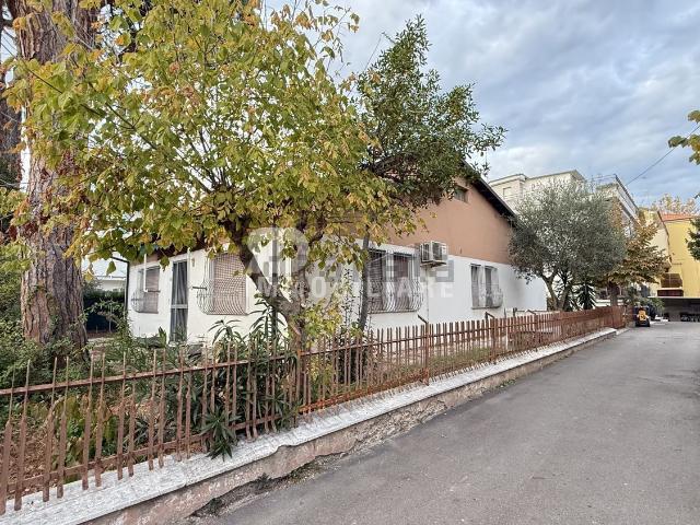 Casa in vendita a Abissinia, Riccione