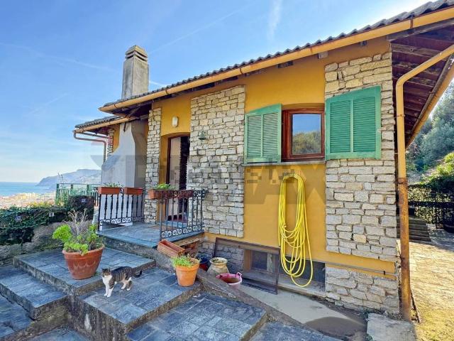 Casa in vendita a Spotorno, Liguria