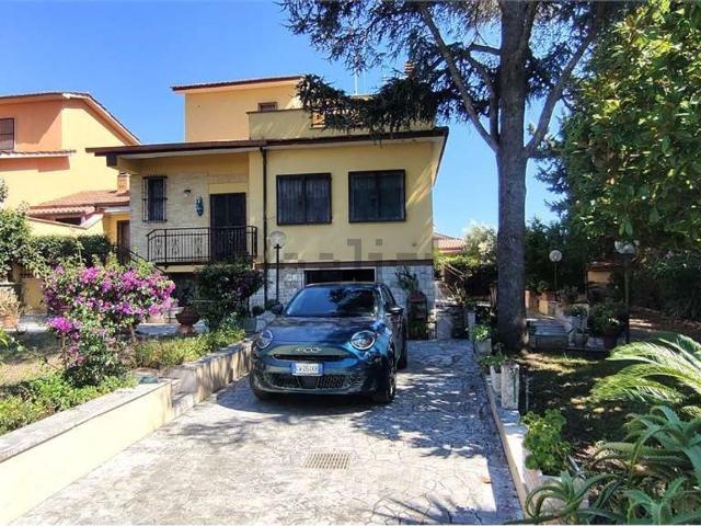 Casa in vendita a Roma Capitale, Lazio