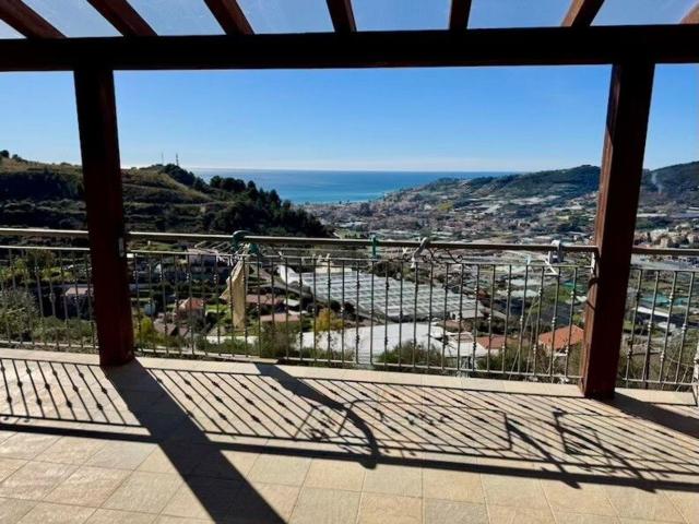 Casa in vendita a Castellaro, Liguria