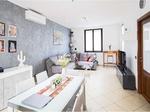 Casa in vendita a Venegono Inferiore, Lombardia