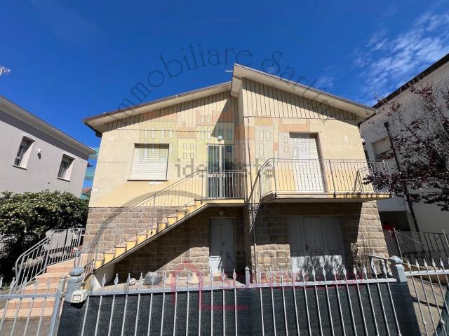 Casa in vendita a Rimini, Reggio Emilia