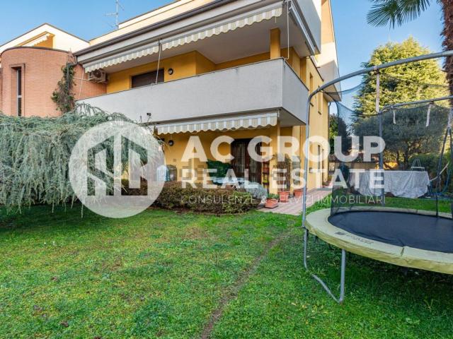 Casa in vendita a Campo Sportivo-Colombara, Saronno