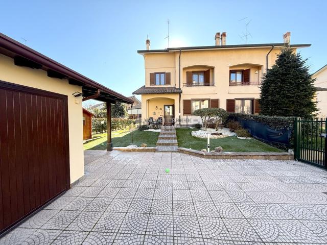 Casa in vendita a San Giuliano Milanese, Lombardia