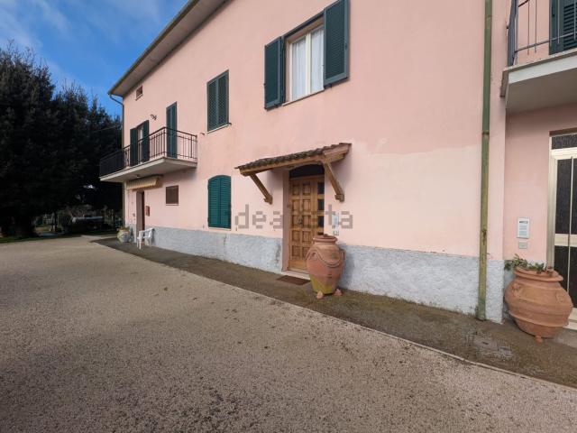 Casa in vendita a Deruta, Umbria