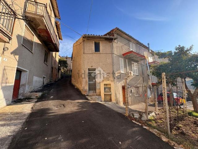 Casa in vendita a Gualdo Tadino, Umbria