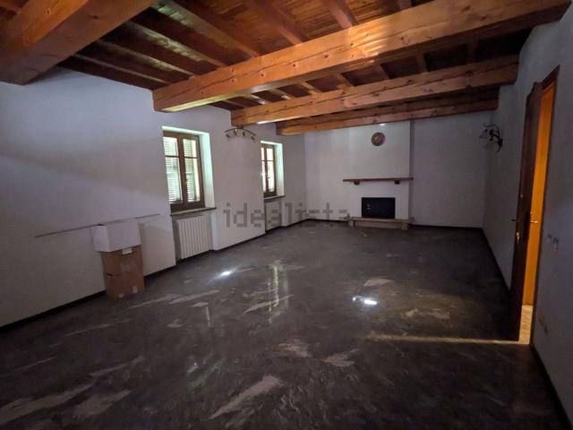 Casa in vendita a Santa Maria Della Versa, Lombardia