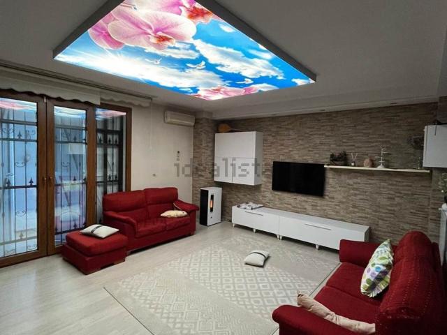 Casa in vendita a Bassa Reggiana, Re