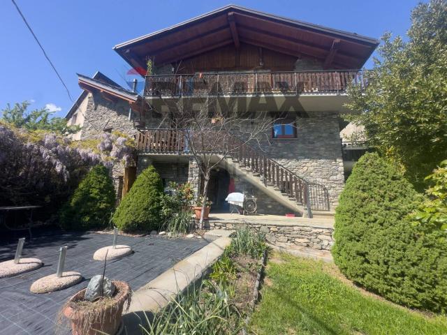 Casa in vendita a Nus, Aosta