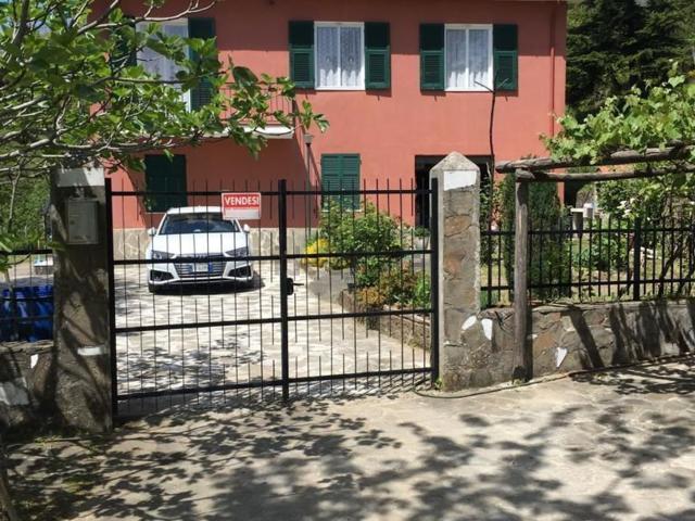 Casa in vendita a Buto, Varese Ligure