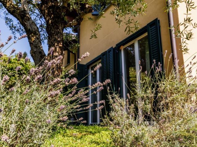 Casa in vendita a Varese, Lombardia