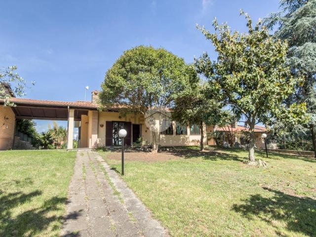 Casa in vendita a Monterosi, Lazio