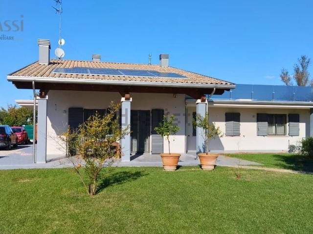 Casa in vendita a Conventello, Ravenna