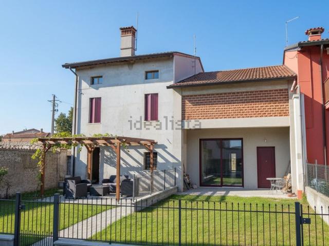 Casa in vendita a Sandrigo, Veneto