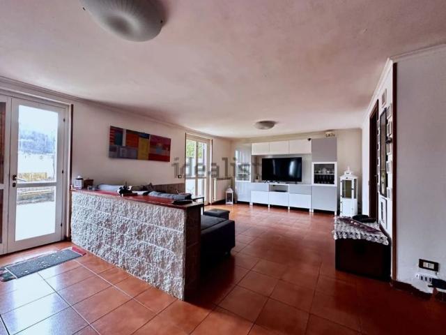 Casa in vendita a Ronciglione, Lazio