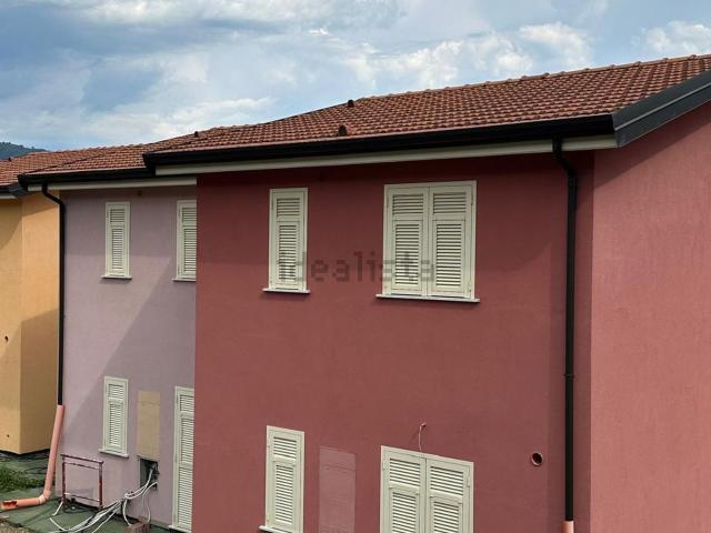 Casa in vendita a Follo, Liguria
