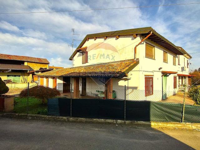 Casa in vendita a Suardi, Lombardia