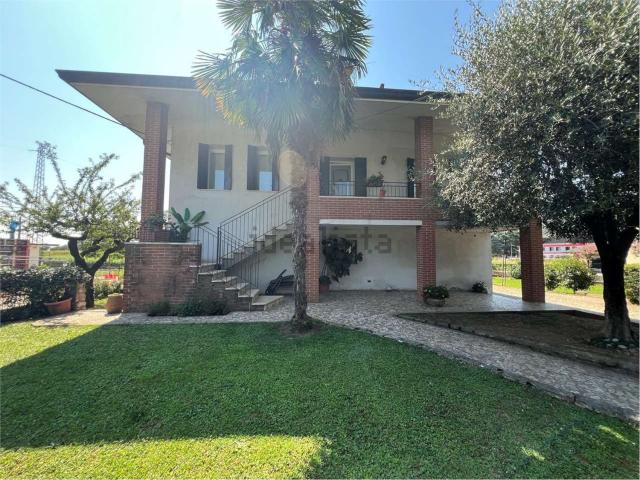 Casa in vendita a Malo, Veneto