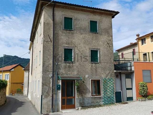 Casa in vendita a Vittorio Veneto, Veneto