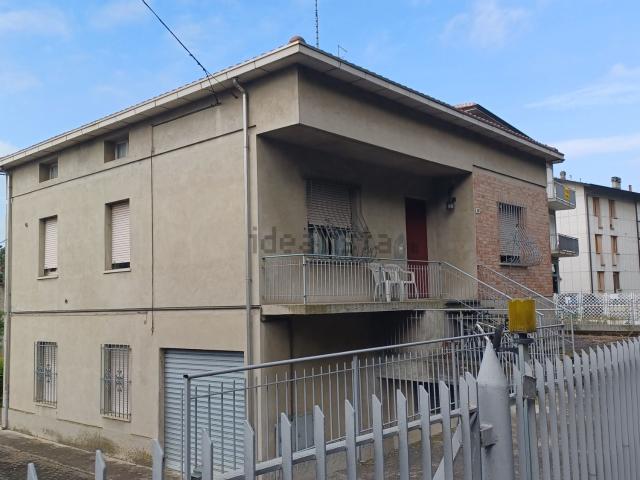 Casa in vendita a Val d’Enza, Re