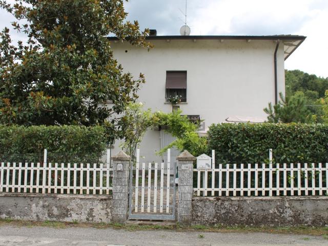 Casa in vendita a Traversetolo, Reggio Emilia
