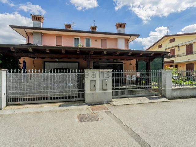 Casa in vendita a Carrara San Giorgio, Veneto