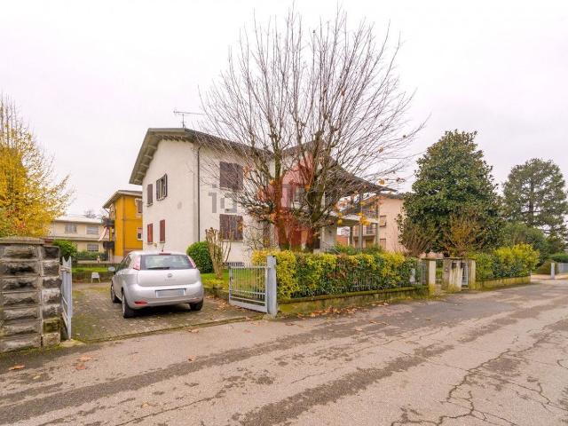 Casa in vendita a Soragna, Parma
