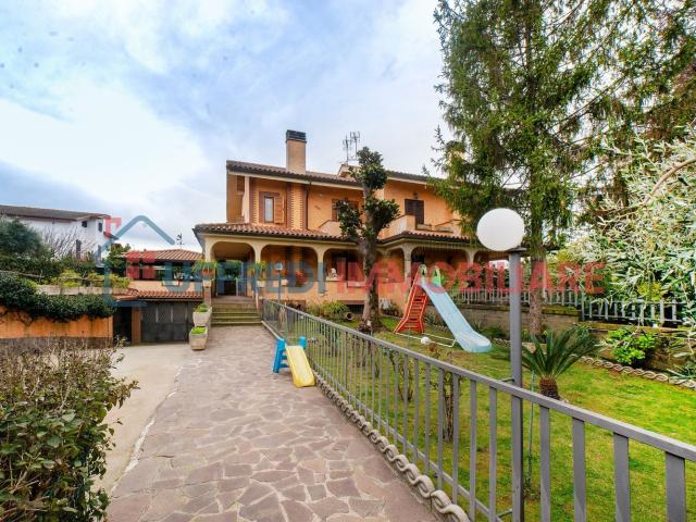 Casa in vendita a Fontana di Papa, Roma Capitale