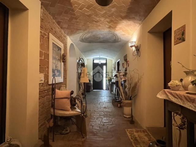 Casa in vendita a Val d’Enza, Re