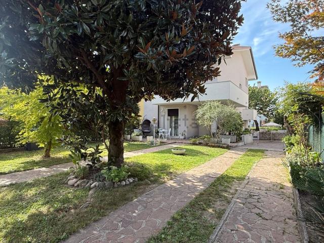 Casa in vendita a Mandriola, Albignasego