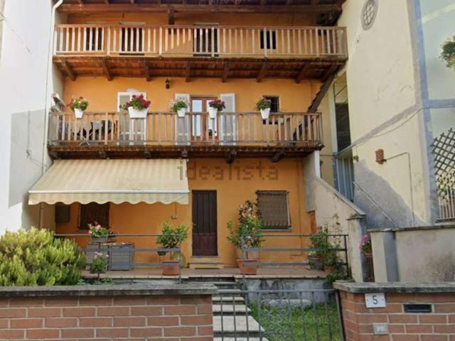 Casa in vendita a Cavallirio, Novara