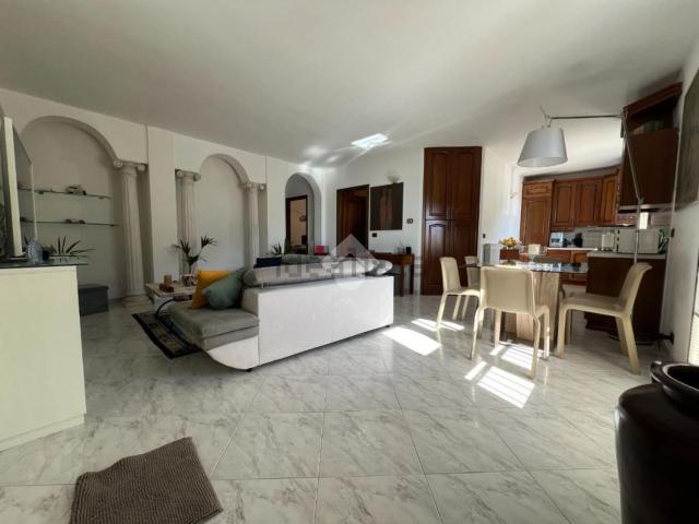 Casa in vendita a Ventimiglia, Liguria