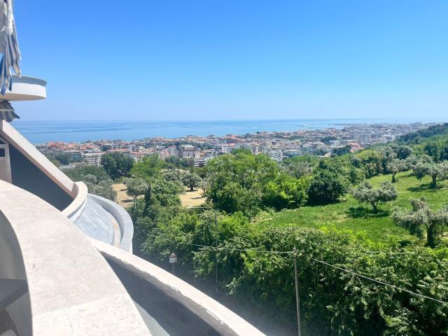 Casa in vendita a Pescara Colli, Pescara