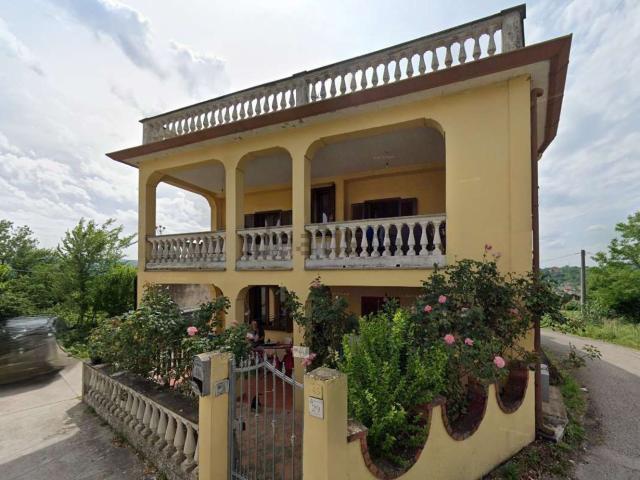 Casa in vendita a Torrice, Lazio