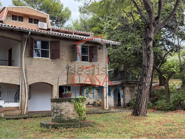Casa in vendita a Barcaglione, Ancona