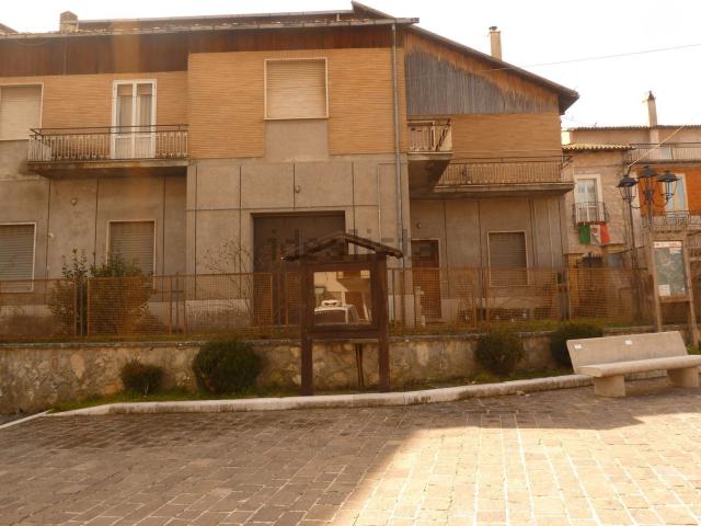 Casa in vendita a Carsoli, Abruzzo
