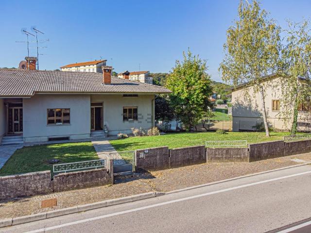 Casa in vendita a Tarcento / Tarcint