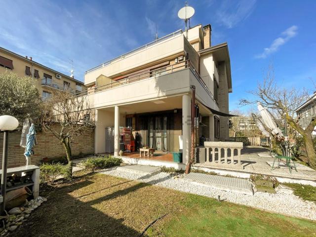 Casa in vendita a Baranzate, Milano