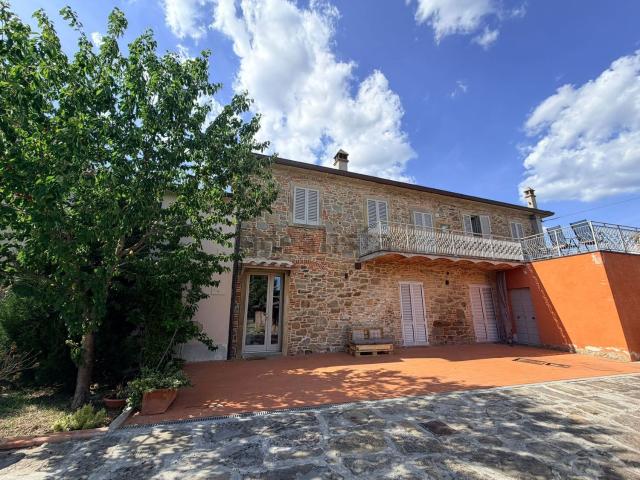 Casa in vendita a Castiglion Fiorentino, Toscana