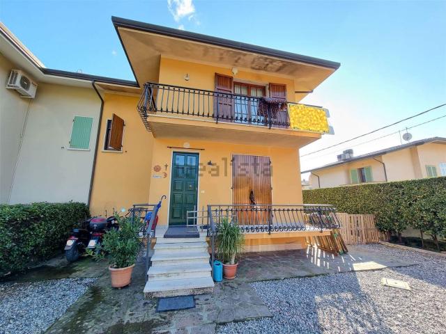 Casa in vendita a Montebello, Camaiore