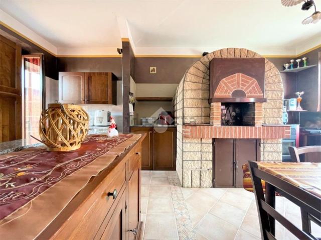 Casa in vendita a Montegiove, Chivasso