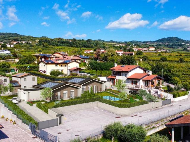 Casa in vendita a San Giovanni Ilarione, Veneto