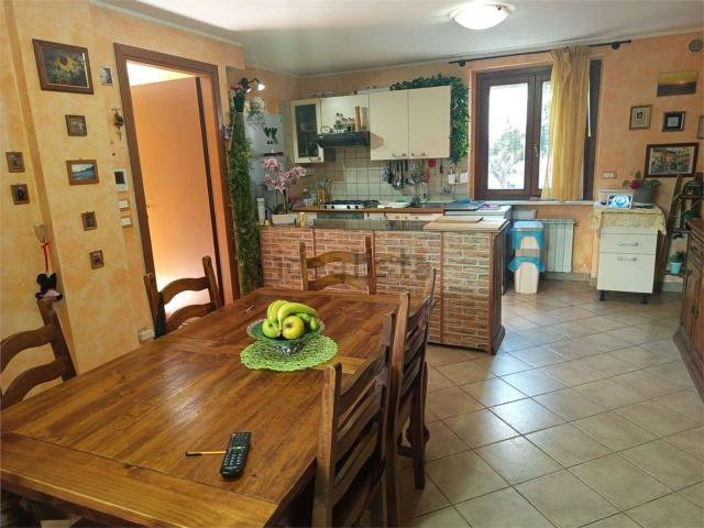 Casa in vendita a San Martino Bassa, Città Sant'Angelo