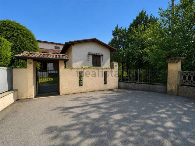 Casa in vendita a Urago d'Oglio, Brescia